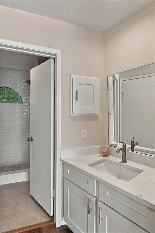 700 Bel Aire Crest, Irving, TX 75061