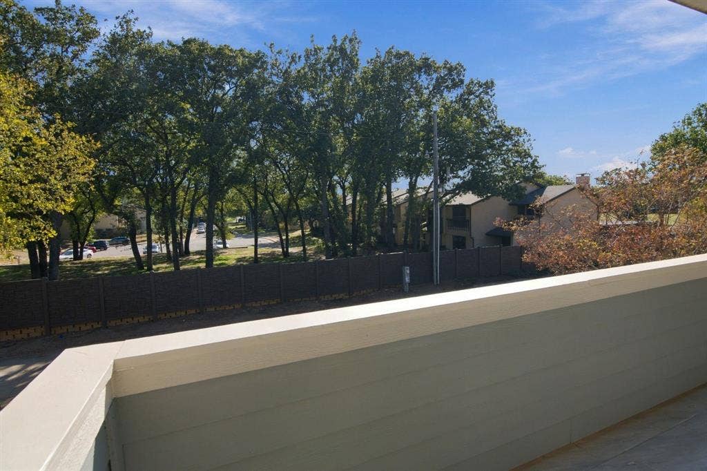700 Bel Aire Crest, Irving, TX 75061