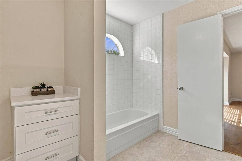 700 Bel Aire Crest, Irving, TX 75061