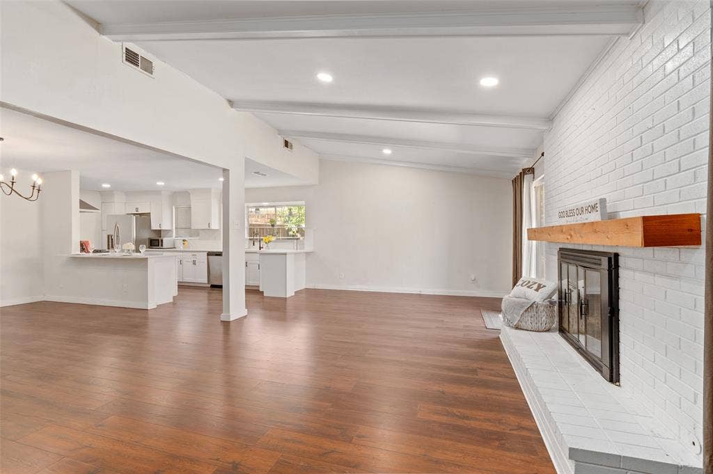 8045 Greenhollow Lane, Dallas, TX 75240 8045 Greenhollow Lane, Dallas, TX 75240