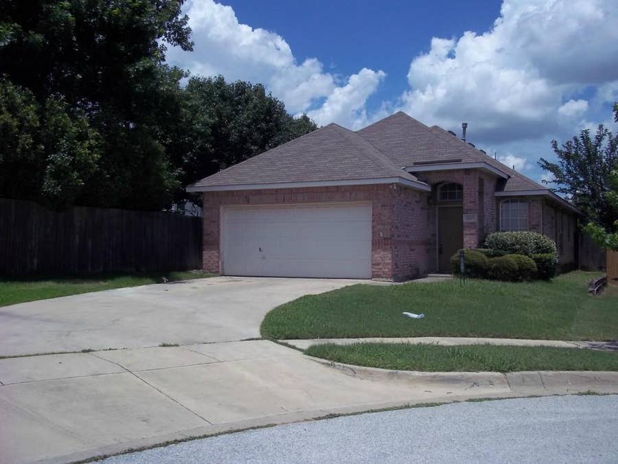 Property photo for 4901 Glenscape Court, Fort Worth, TX