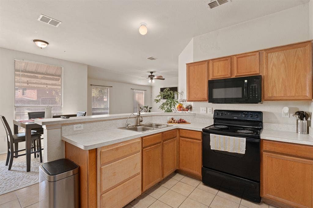 1024 Cove Hollow Drive, Cedar Hill, TX 75104 1024 Cove Hollow Drive, Cedar Hill, TX 75104