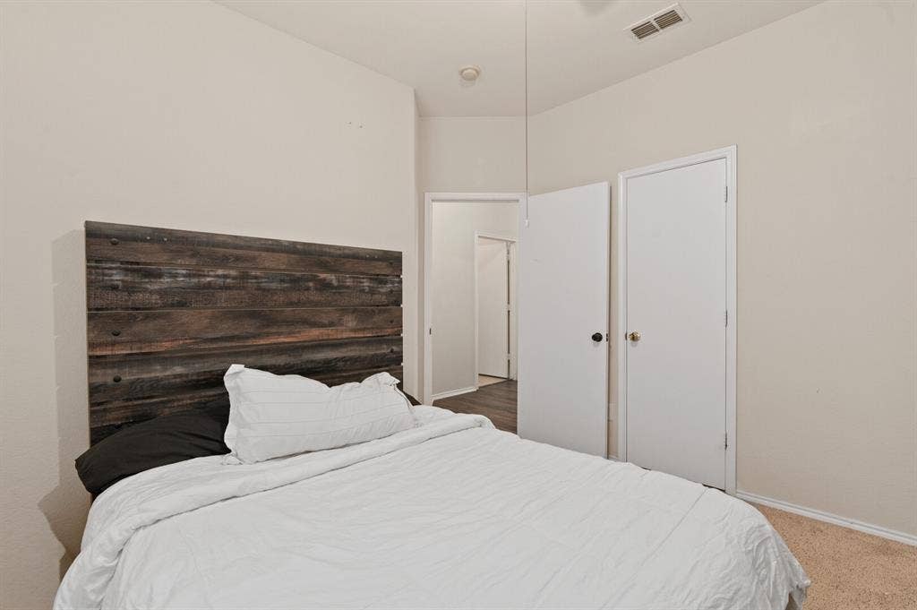 1024 Cove Hollow Drive, Cedar Hill, TX 75104 1024 Cove Hollow Drive, Cedar Hill, TX 75104