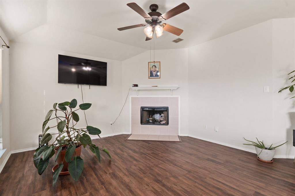 1024 Cove Hollow Drive, Cedar Hill, TX 75104 1024 Cove Hollow Drive, Cedar Hill, TX 75104