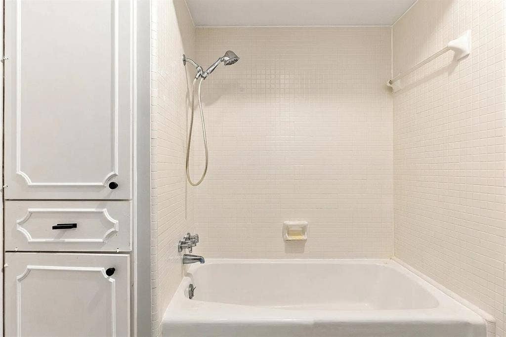 4015 Myerwood Lane, Dallas, TX 75244 4015 Myerwood Lane, Dallas, TX 75244