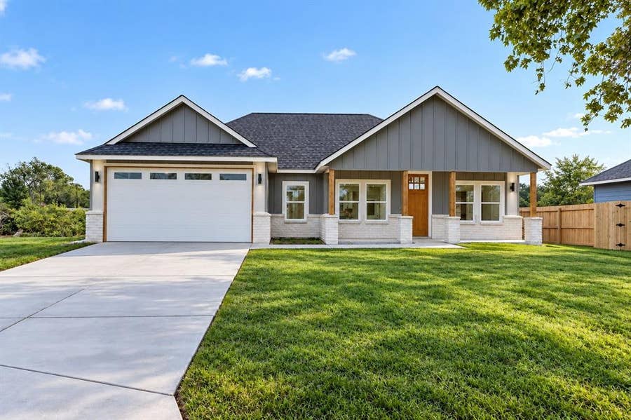 Property photo for 104 Goodknight Ranch Road, Trinidad, TX