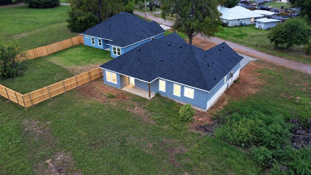 104 Goodknight Ranch Road, Trinidad, TX 75163