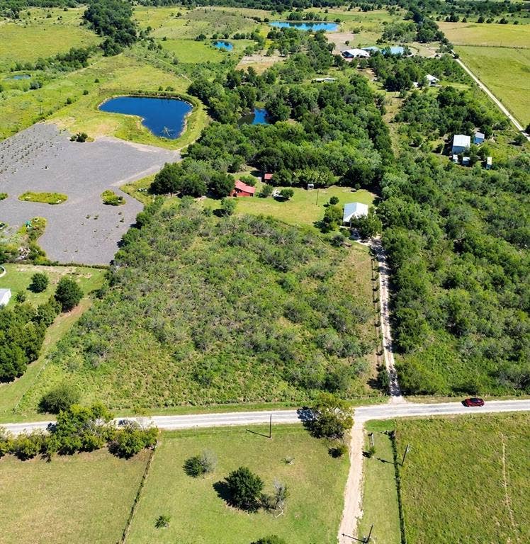 Property photo for 553 Kirkpatrick Road, Ennis, TX