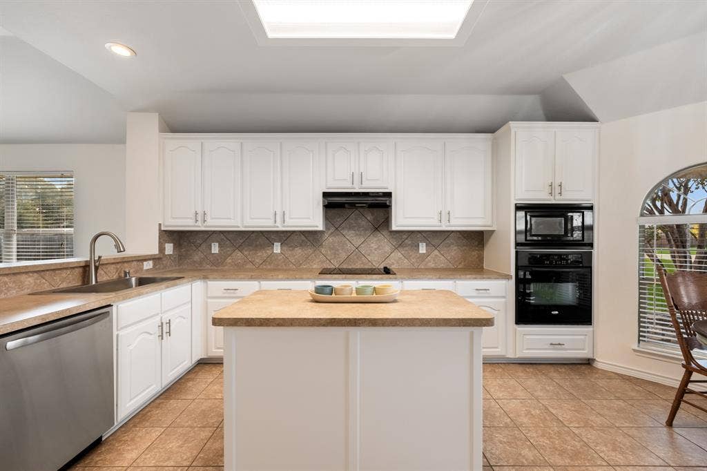 1004 Harmony Circle, Nevada, TX 75173