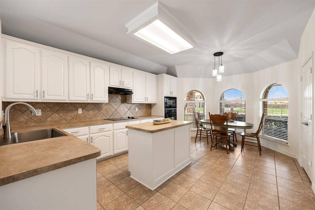 1004 Harmony Circle, Nevada, TX 75173