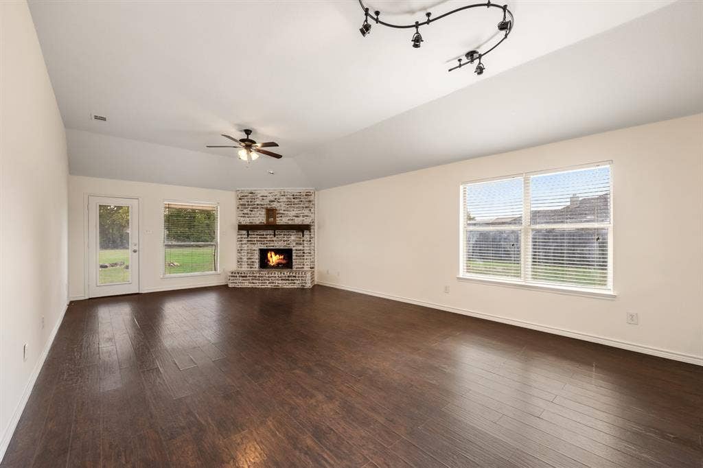 1004 Harmony Circle, Nevada, TX 75173