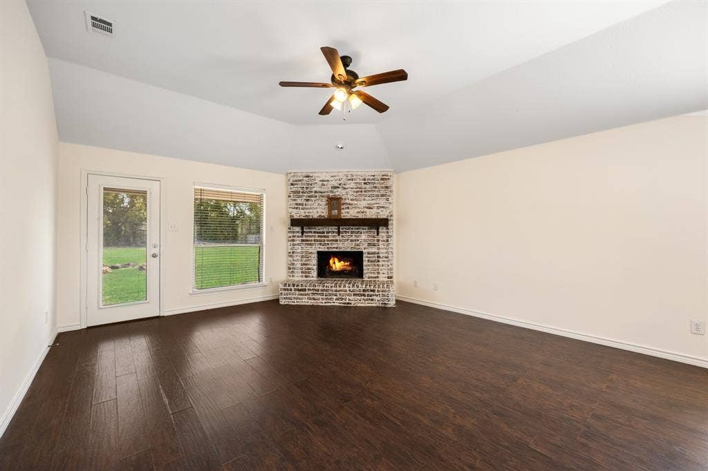 1004 Harmony Circle, Nevada, TX 75173