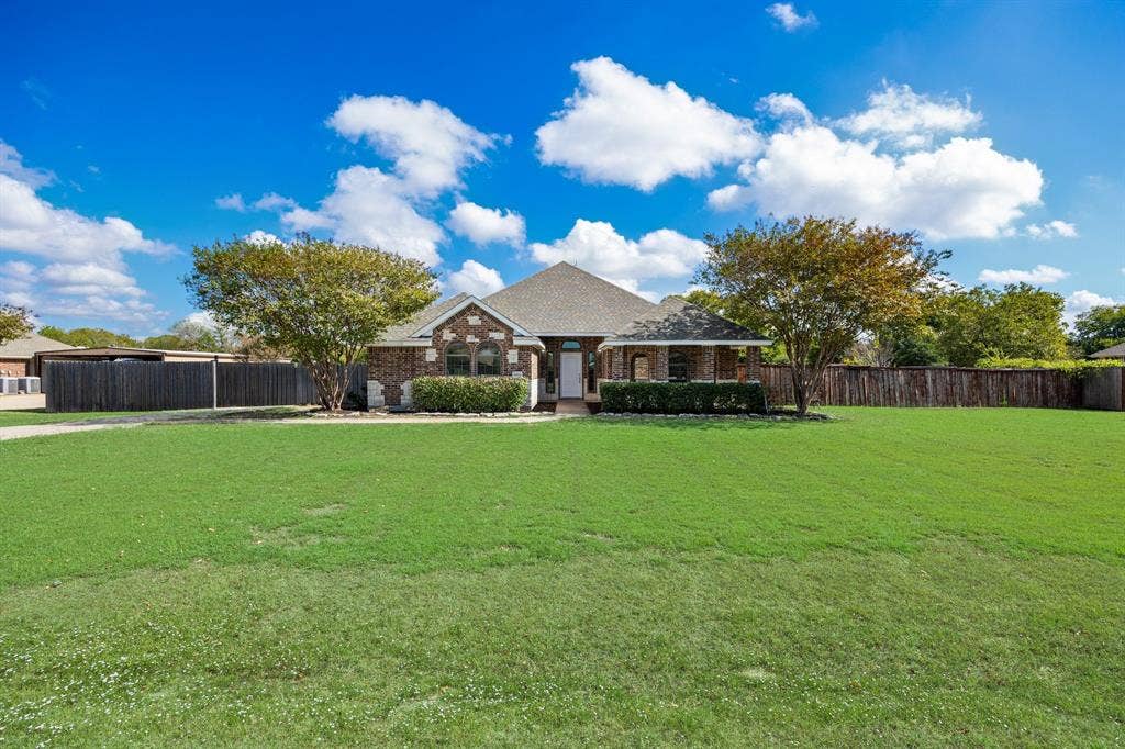 1004 Harmony Circle, Nevada, TX 75173