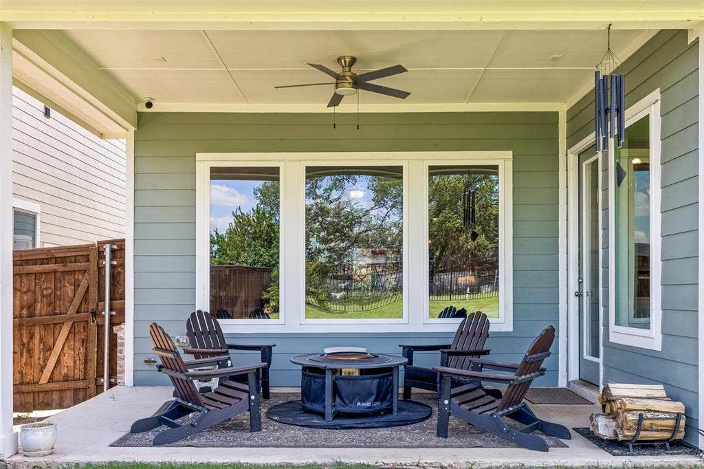 Covered Patio! Love those windows!