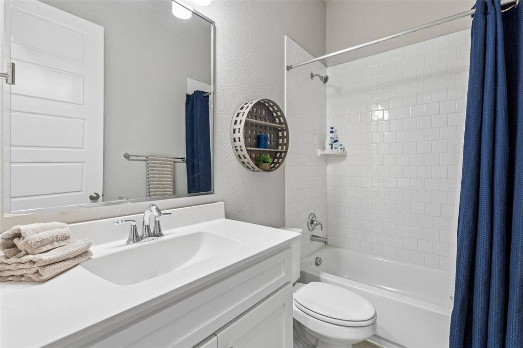 Guest Bathroom!