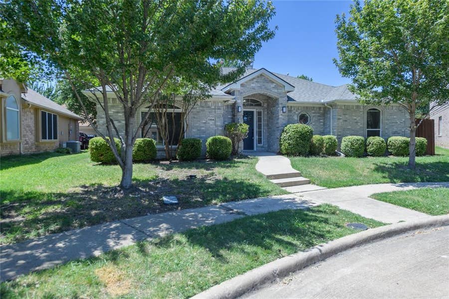 Property photo for 3304 Felicia Court, McKinney, TX