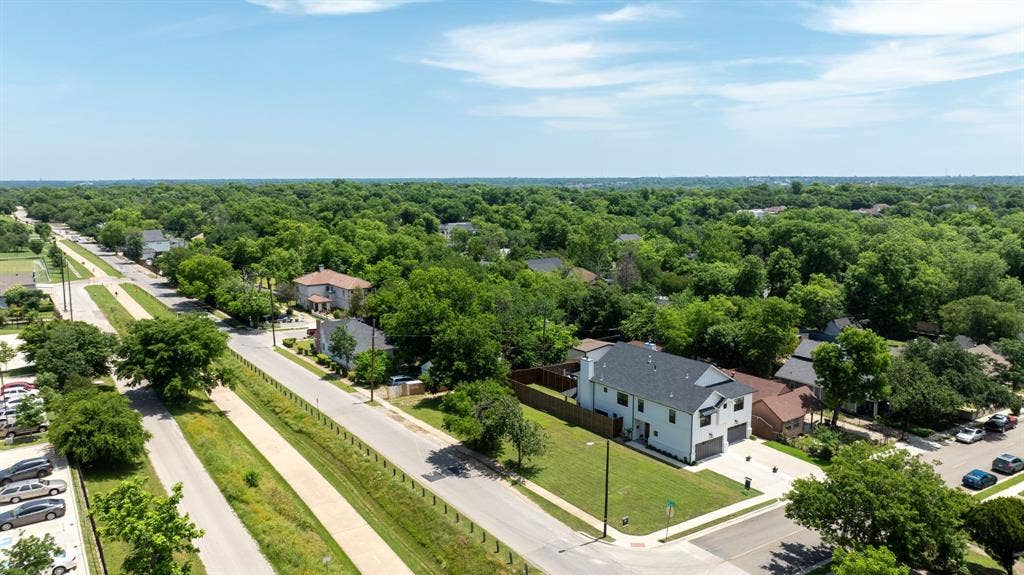 406 Parkview Avenue, Dallas, TX 75223 View of drone / aerial view