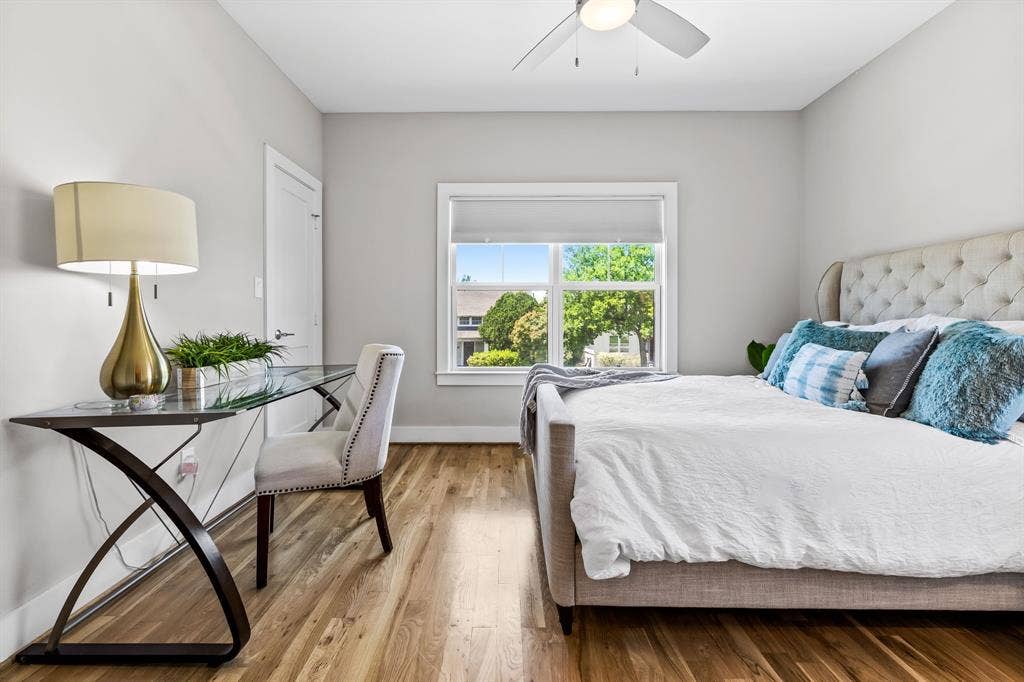 406 Parkview Avenue, Dallas, TX 75223 Bedroom featuring hardwood / wood-style floors and ceiling fan