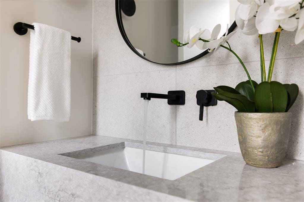 6027 Goodwin Avenue, Dallas, TX 75206 1st Floor Powder Room