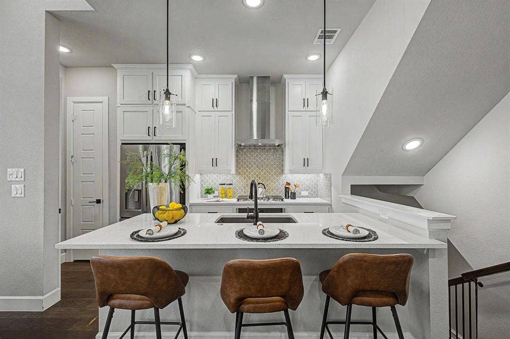 5152 Brickellia Drive, Dallas, TX 75209 5152 Brickellia Drive, Dallas, TX 75209