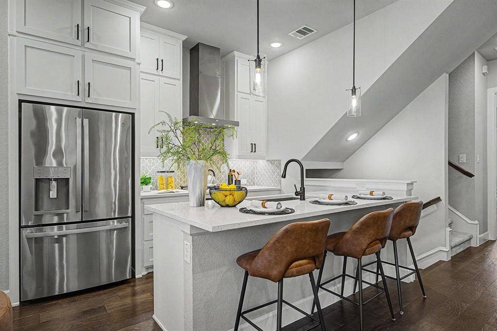 5152 Brickellia Drive, Dallas, TX 75209 5152 Brickellia Drive, Dallas, TX 75209