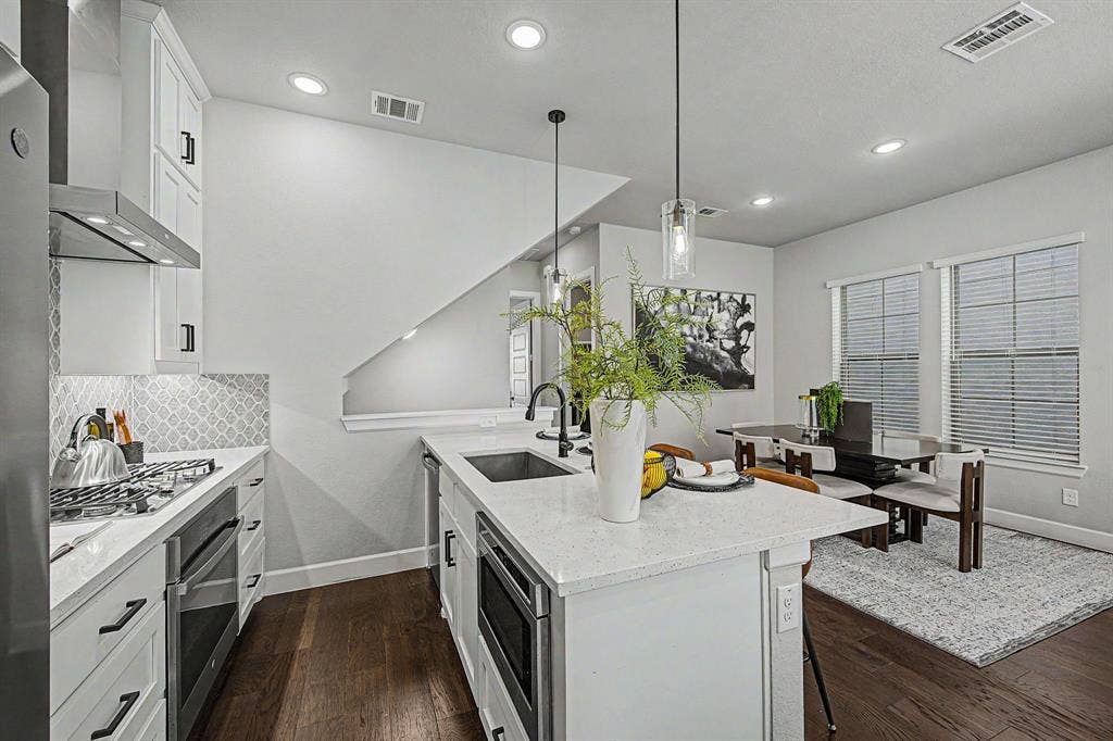5152 Brickellia Drive, Dallas, TX 75209 5152 Brickellia Drive, Dallas, TX 75209