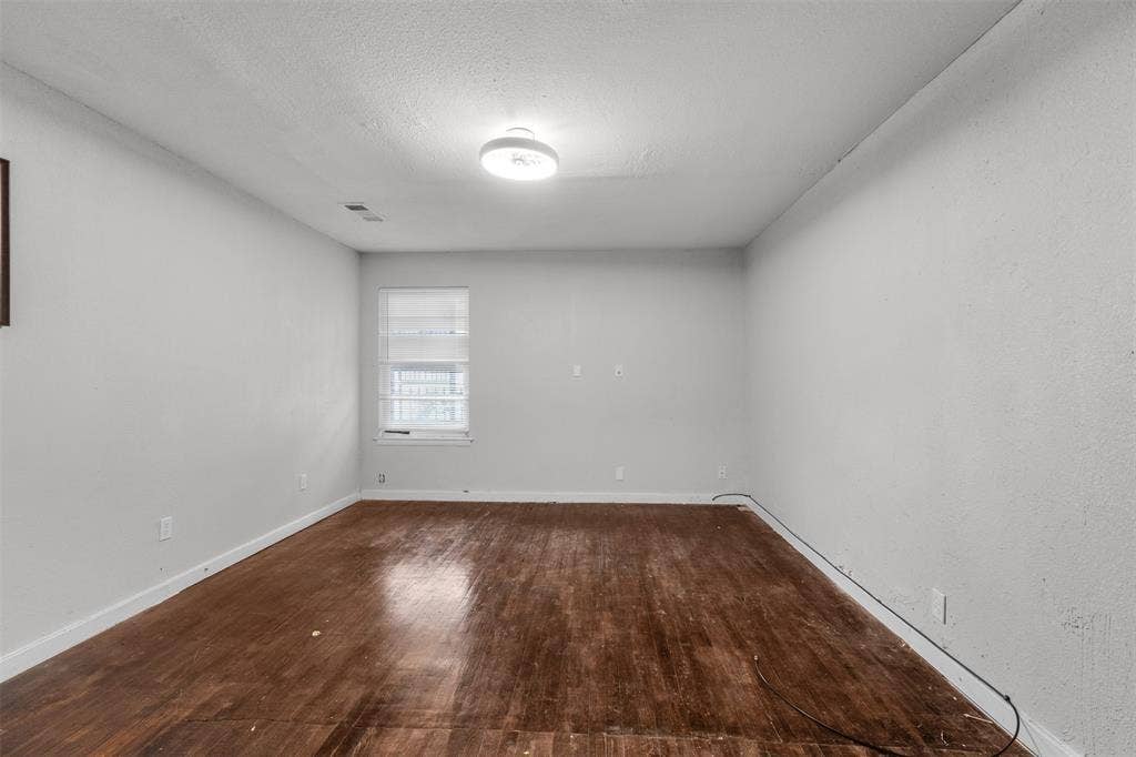 4426 S Ewing Avenue, Dallas, TX 75216