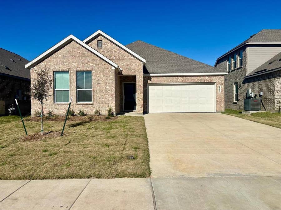 Property photo for 3513 Fox Valley Lane, Crandall, TX