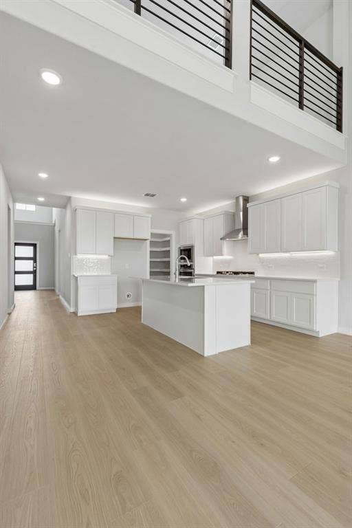 4724 Carina Road, McKinney, TX 75071 Kitchen in the Winters home plan – REPRESENTATIVE PHOTO