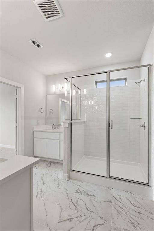 4724 Carina Road, McKinney, TX 75071 Primary Bathroom in the Winters home plan – REPRESENTATIVE PHOTO