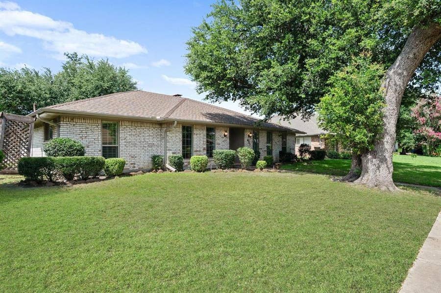 Property photo for 621 Harvest Glen Drive, Richardson, TX