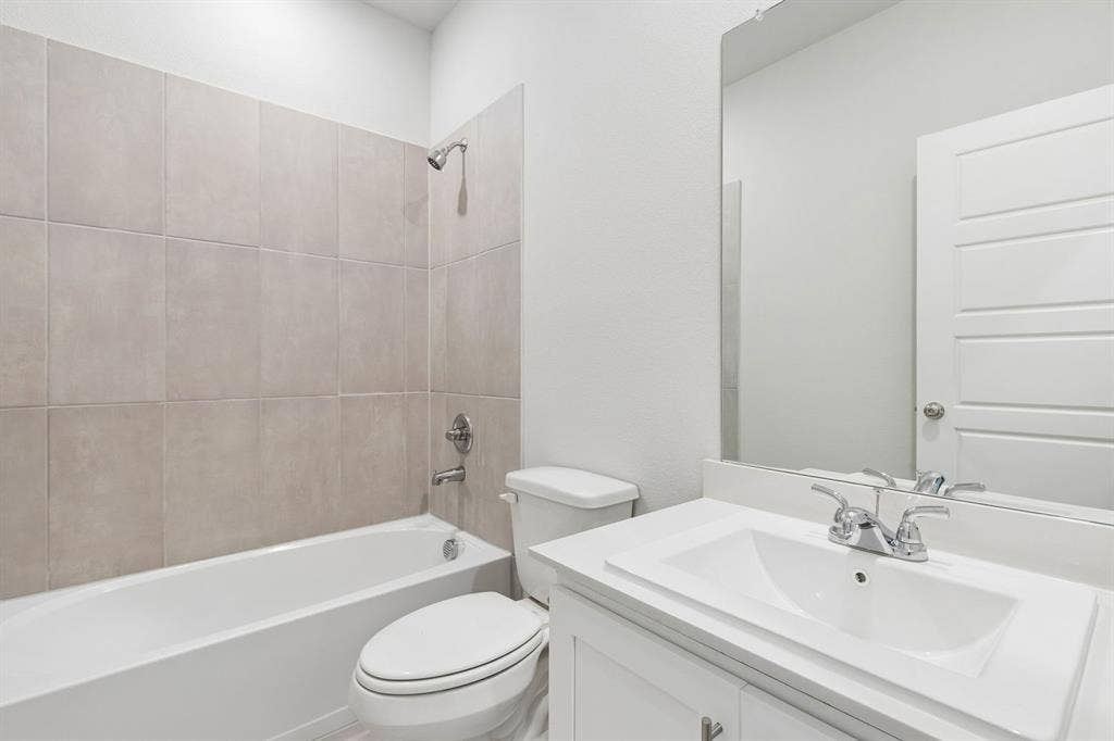 Bathroom in the Cypress home plan - REPRESENTATIVE PHOTO