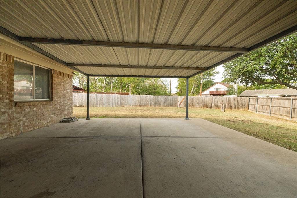 3934 Wind River Court, Irving, TX 75062 3934 Wind River Court, Irving, TX 75062