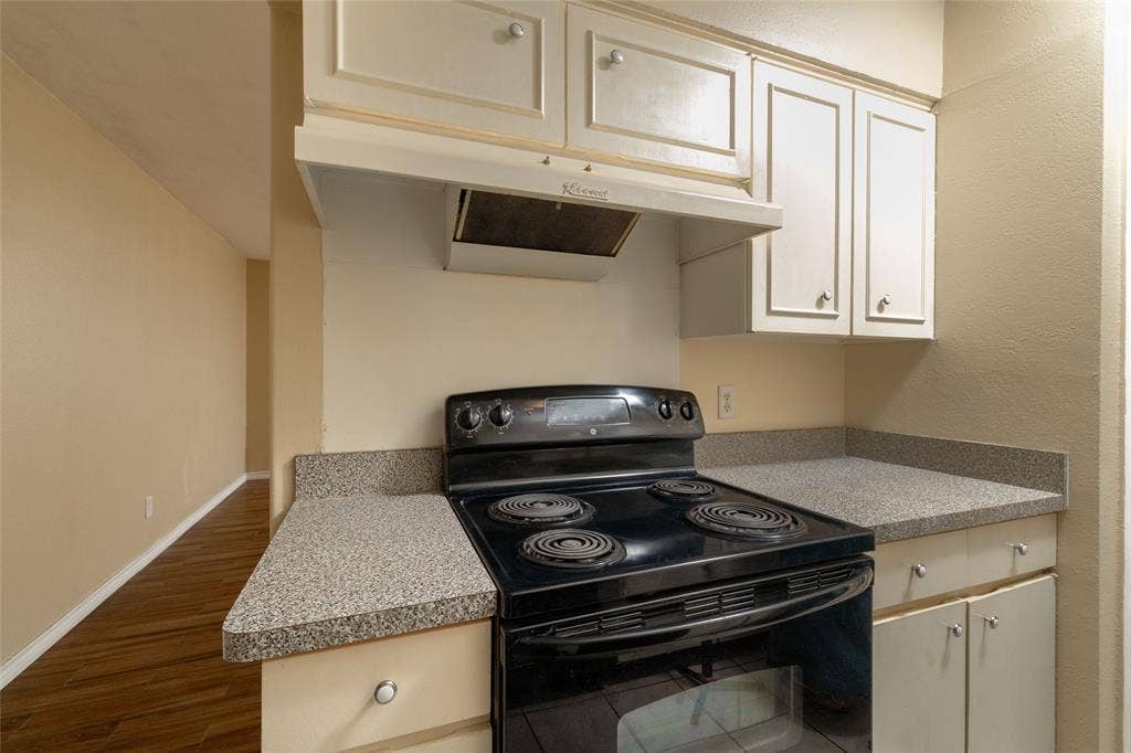 3934 Wind River Court, Irving, TX 75062 3934 Wind River Court, Irving, TX 75062