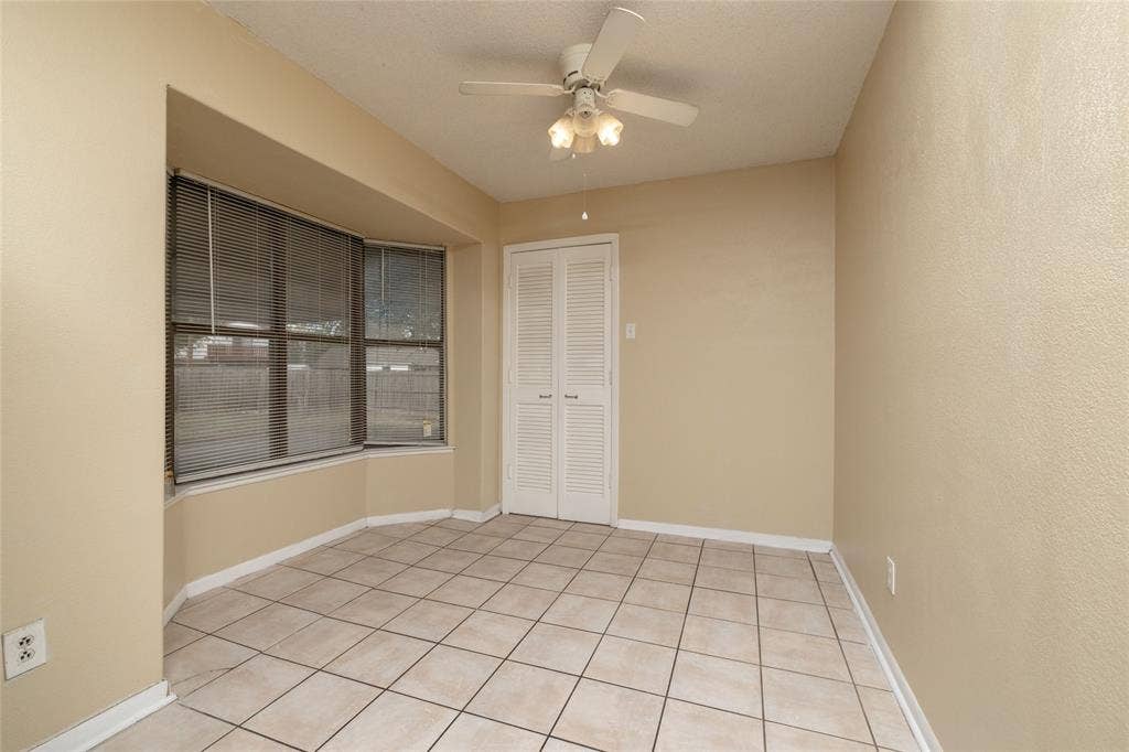 3934 Wind River Court, Irving, TX 75062 3934 Wind River Court, Irving, TX 75062