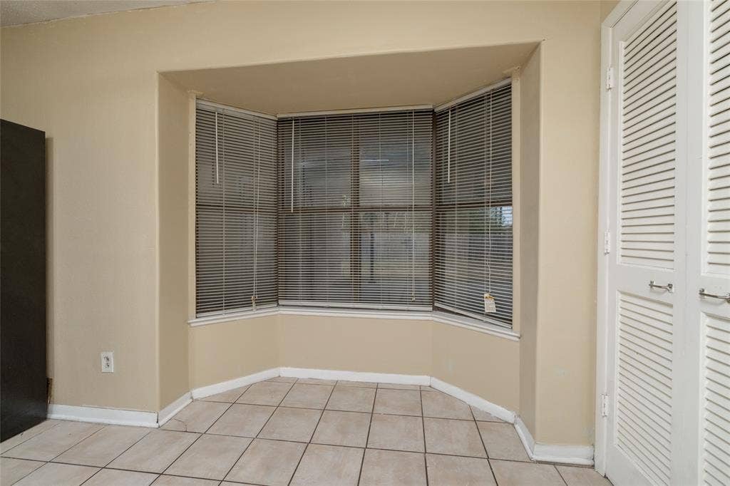 3934 Wind River Court, Irving, TX 75062 3934 Wind River Court, Irving, TX 75062