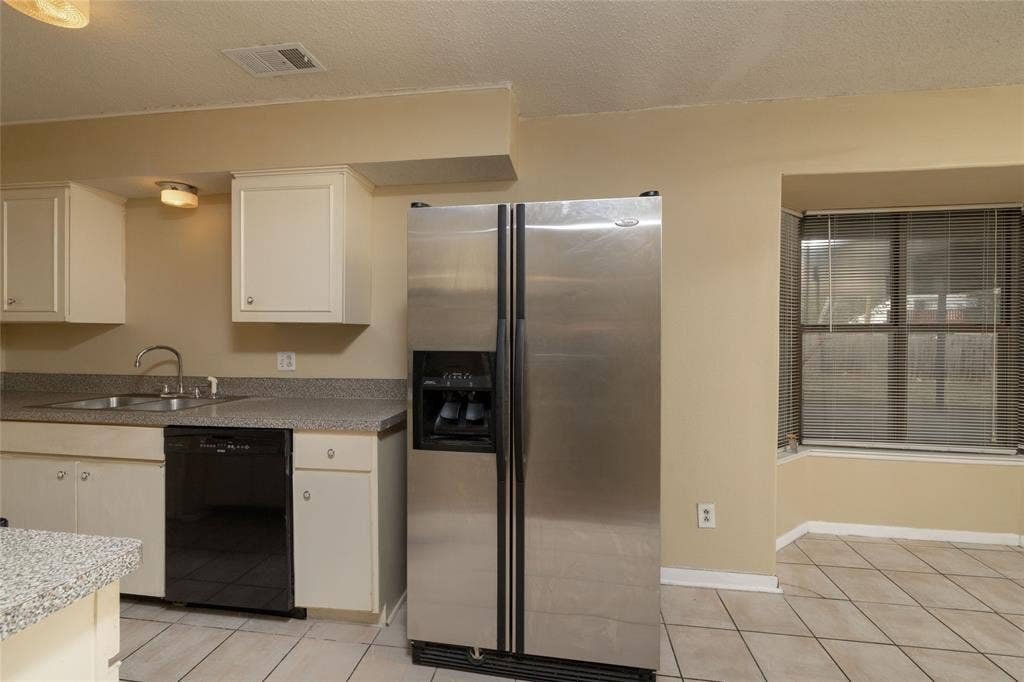 3934 Wind River Court, Irving, TX 75062 3934 Wind River Court, Irving, TX 75062