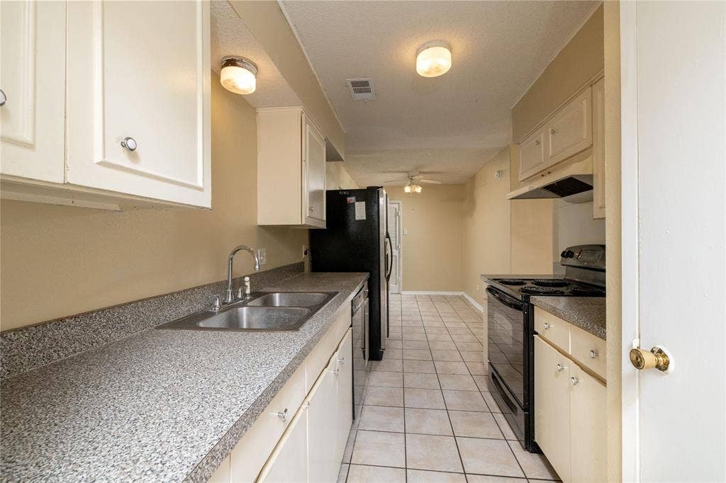 3934 Wind River Court, Irving, TX 75062 3934 Wind River Court, Irving, TX 75062