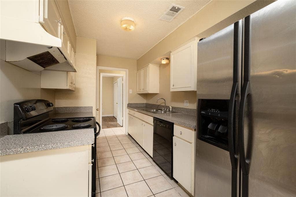 3934 Wind River Court, Irving, TX 75062 3934 Wind River Court, Irving, TX 75062