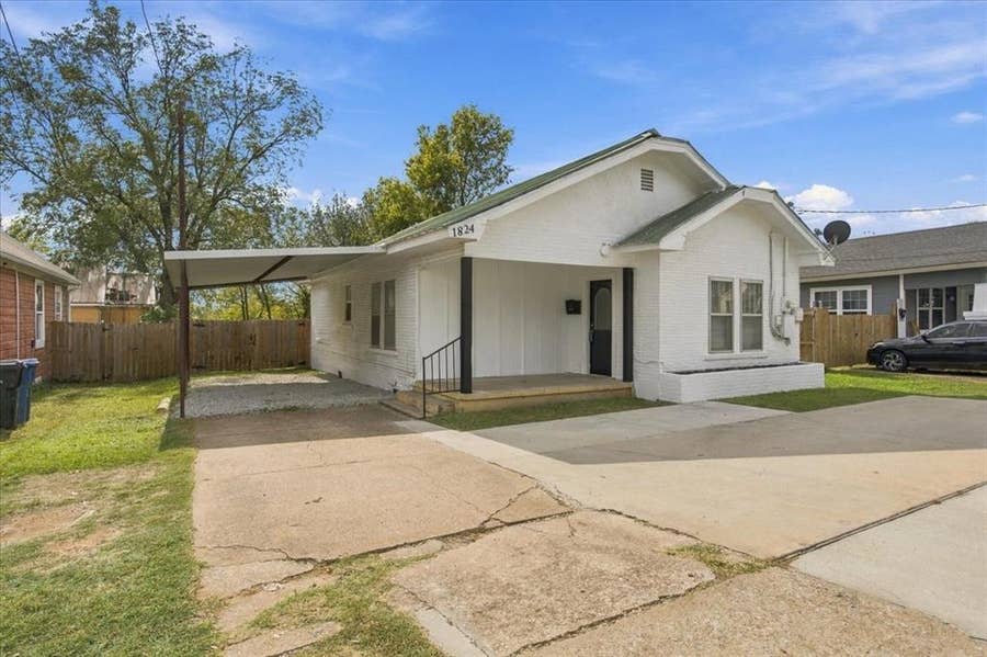 Property photo for 1824 W Morton Street, Denison, TX