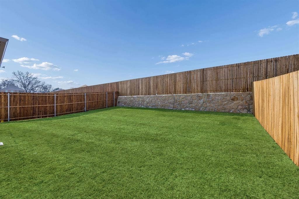 1100 Old Stead Drive, Princeton, TX 75071 Covered Patio in the Willow home plan – REPRESENTATIVE PHOTO