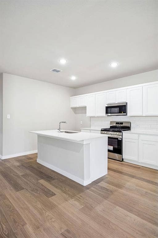 1100 Old Stead Drive, Princeton, TX 75071 Kitchen in the Willow home plan – REPRESENTATIVE PHOTO
