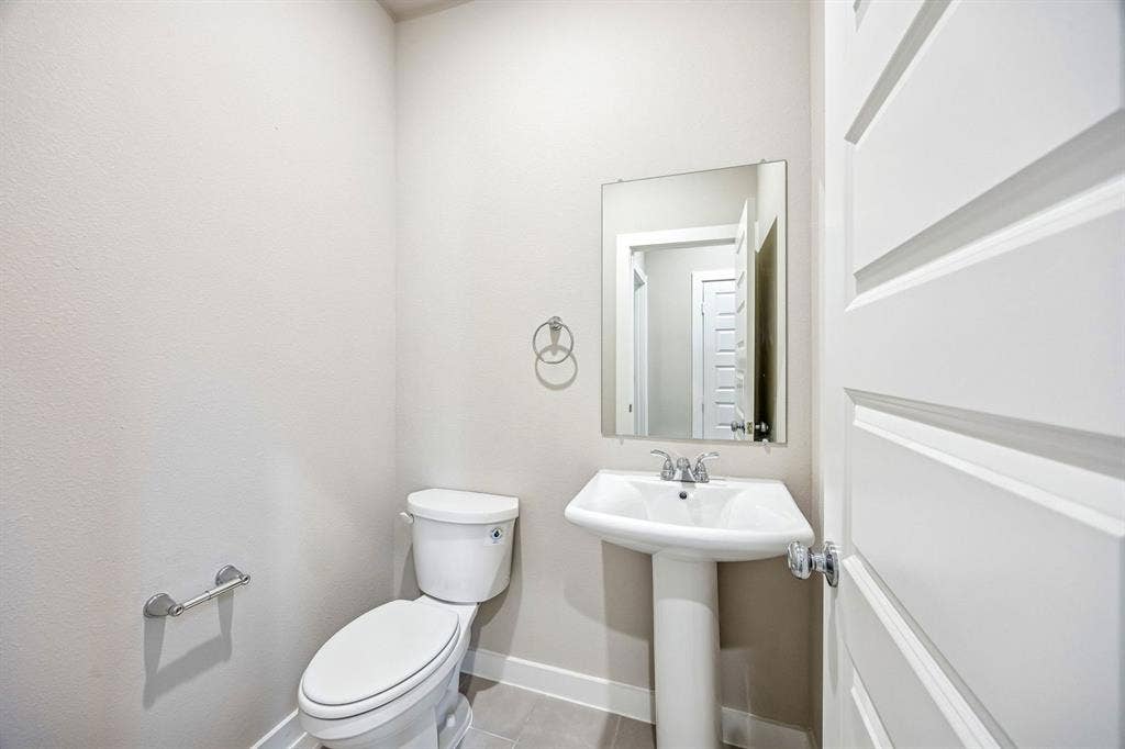1100 Old Stead Drive, Princeton, TX 75071 Bathroom in the Willow home plan – REPRESENTATIVE PHOTO