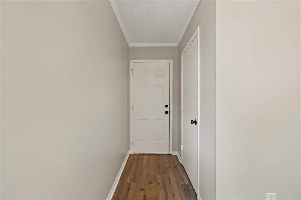 2367 Royal Drive E, Chandler, TX 75758