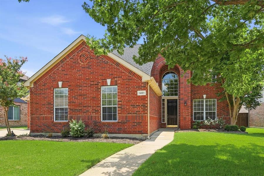 Property photo for 1401 Big Falls Drive, Flower Mound, TX