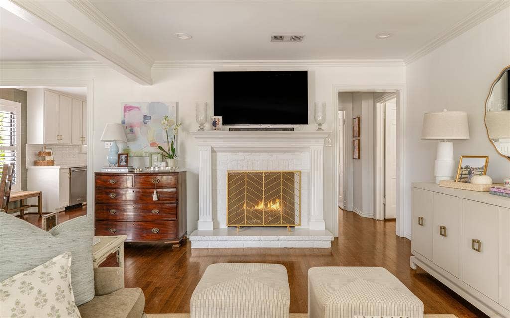 7806 Morton Street, Dallas, TX 75209