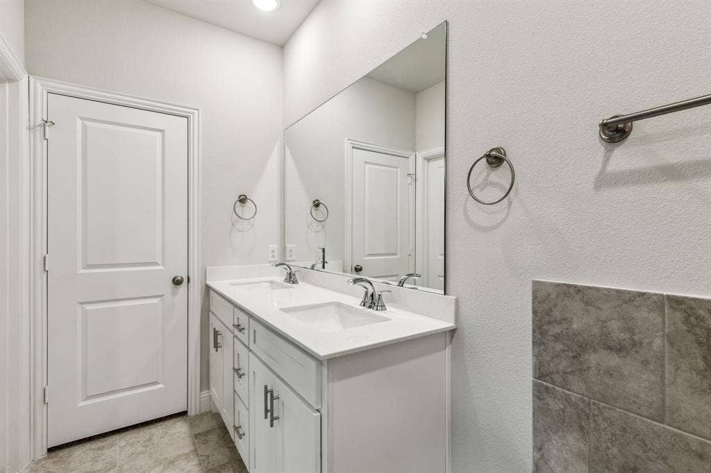 901 Portina Drive, Anna, TX 75409