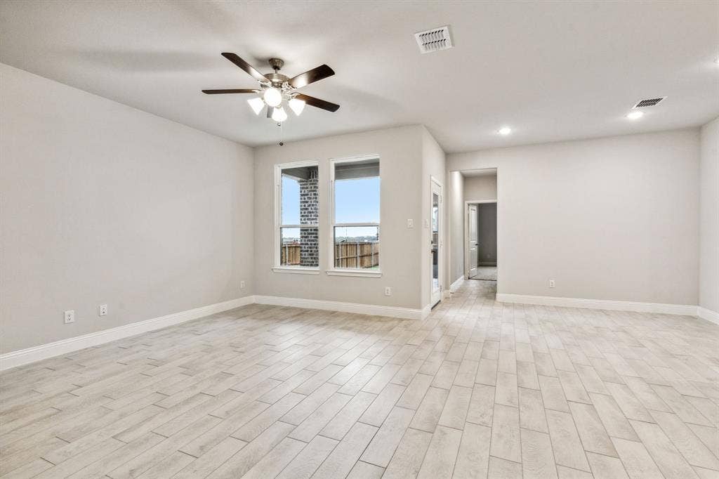 901 Portina Drive, Anna, TX 75409