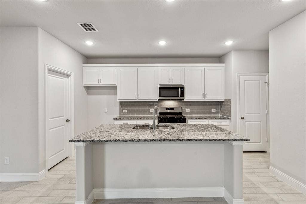 901 Portina Drive, Anna, TX 75409