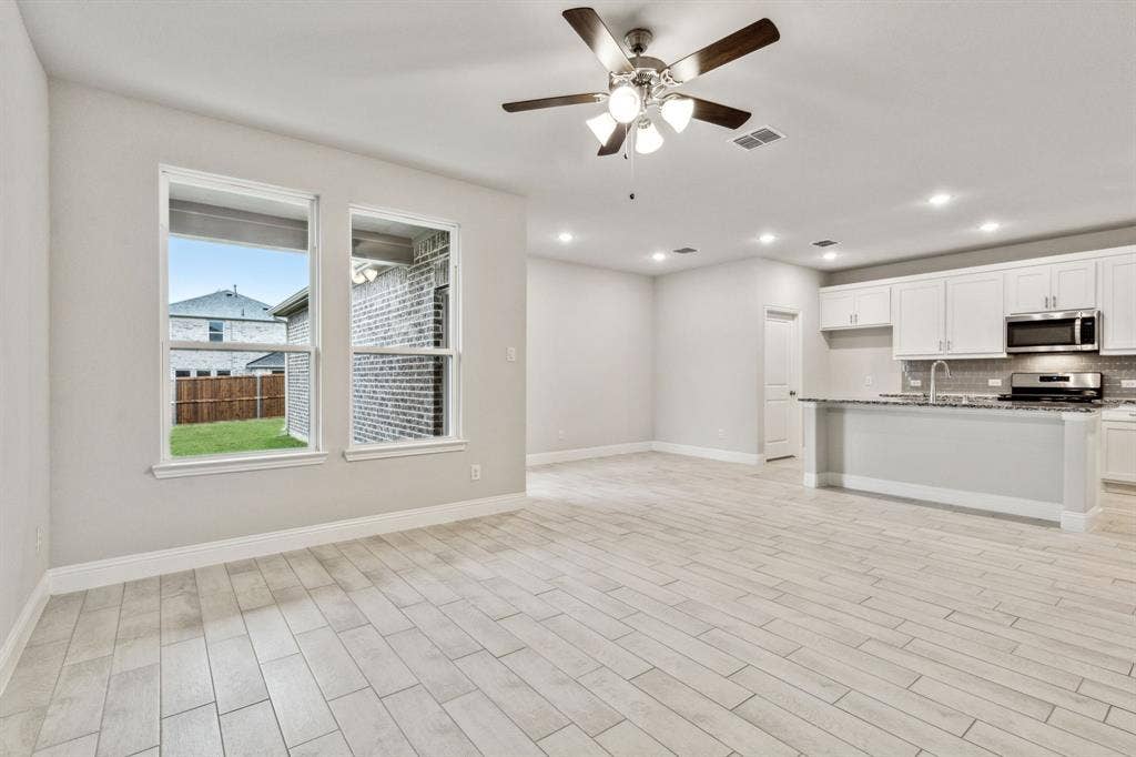 901 Portina Drive, Anna, TX 75409